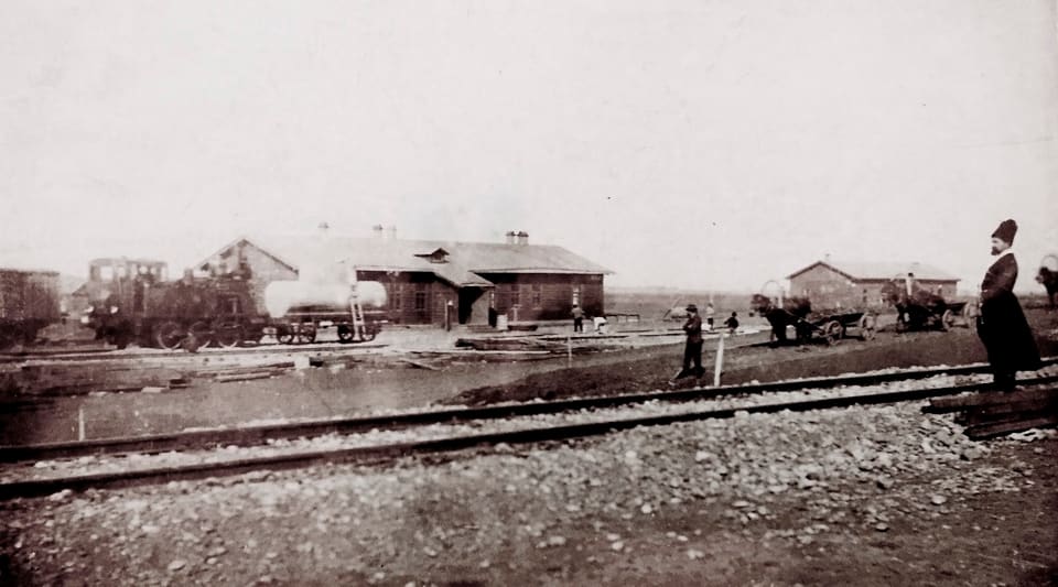 Лабинский атаман Белашов на железнодорожной станции Лабинской, 1910