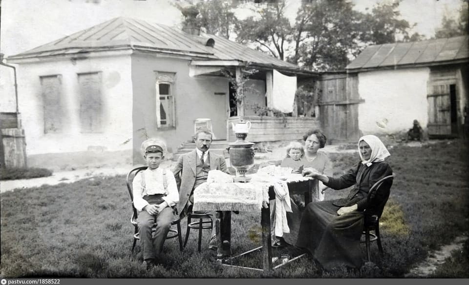 Чаепитие у самовара, станица Баталпашинская