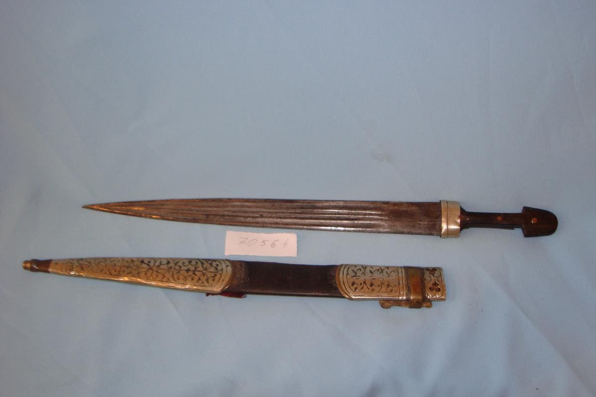 Caucasian kinjal, late 19th – early 20th century, National History Museum of Romania — for illustration